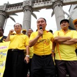 1 Ng with state EXCO Ronnie Liu at a Bersih protest for electoral reforms