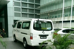 Police van seen outside the building (Pic from The Star Online)